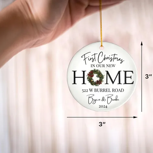 Vista 5 de Adorno Personalizado para la Primera Navidad en Nuestro Nuevo Hogar 2025, Adorno de Dirección de Casa Personalizado, Regalo para la Familia, Regalo