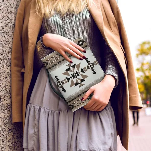 Vista 4 de Talayituse Funda de piel sintética con estampado tribal azteca americano para la Biblia para hombres y mujeres, funda de Biblia cristiana con asa