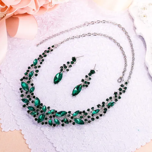Vista 3 de BriLove Conjunto de collar y aretes colgantes de cristal austriaco para mujer