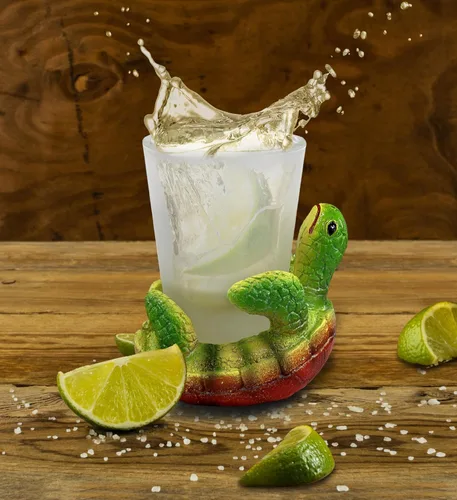 Vista 5 de CoTa Global Cool Sea Turtle Shot Glass - Novedoso accesorio de licor para el hogar y bar, divertido juego de disparos de la vida oceánica