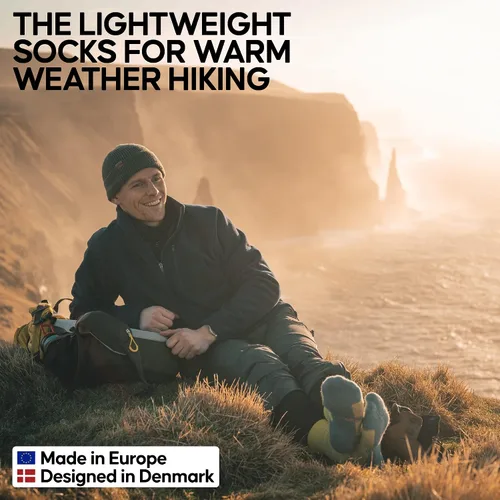 Vista 2 de DANISH ENDURANCE Paquete de 3 calcetines de senderismo ligeros de lana merino para hombres mujeres y niños