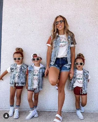 Vista 2 de Ayalinggo Conjunto de pantalones cortos casuales de verano para bebé niño, camiseta con bolsillo a rayas y cintura elástica, pantalones cortos