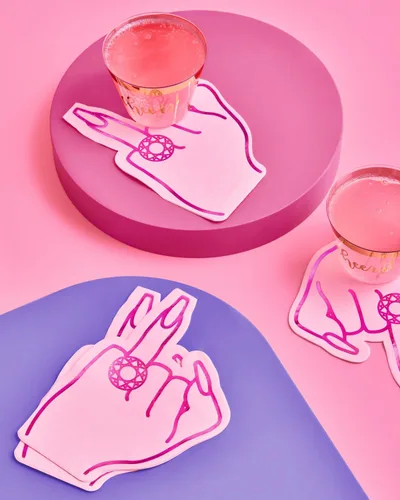 Vista 2 de xo, Fetti Servilletas de dedo con anillo para despedida de soltera, 25 unidades, oro rosa + servilletas de cóctel de 3 capas rosa, decoraciones