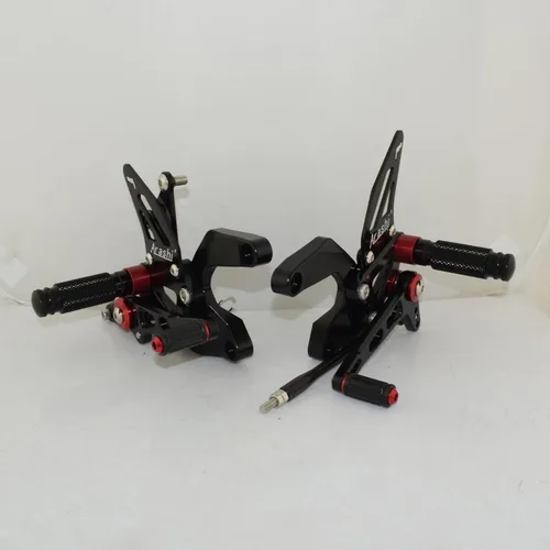 Vista 2 de ARASHI - Reposapiés ajustables para conductor de motocicleta, reposapiés, pedales, soporte de palanca de cambios para KAWASAKI Z 900 Z900 ZR900 2017