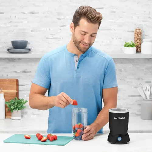 Vista 8 de NutriBullet® Pro+ de 1200 vatios - Licuadora personal con función de pulso SKU – Negro mate