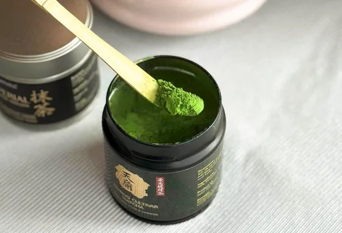 Vista 2 de Heapwell Matcha Ceremonial Grade, Kyoto Uji - 1.06 oz El mejor polvo de té verde japonés AAA Tenmyo Cultivar edición limitada Variedad premium