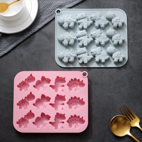 Vista 9 de Paquete de 2 moldes de silicona de dinosaurio con 12 cavidades 3D con temática de dinosaurios para hornear, herramienta de horneado para pastel