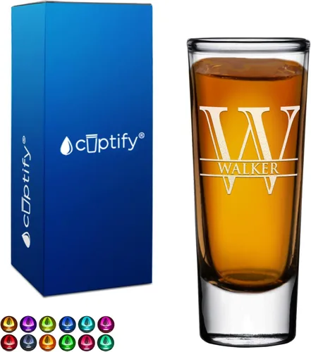 Vista 40 de Vaso de chupito personalizado con fondo negro personalizado de 2 oz, vasos de chupito cordiales con inicial y nombre en script dividido