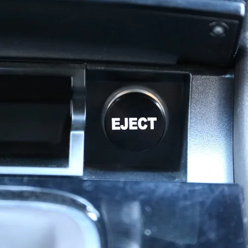 Vista 6 de Aokin Cubierta para Encendedor de Cigarrillos, Aluminio a Prueba de Polvo Piezas de Tapón de Encendedor de Cigarrillos de Coche Accesorios