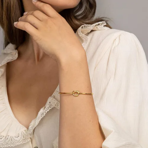 Vista 2 de PAVOI brazalete Bangle, nudo "amor eterno", ajustable, enchapado en oro 14 quilates