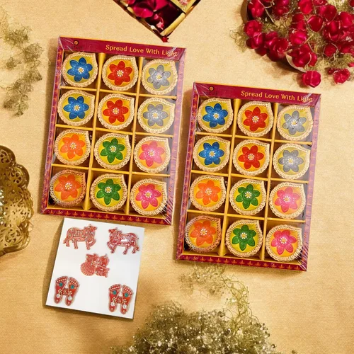Vista 7 de SATVIK 12 piezas de arcilla multicolor Diya terracota Dia tradicional Puja Vilakku lámpara de aceite natural Mitti Diya luz de té bienvenida Diwali