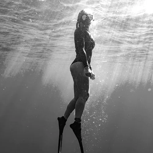 Vista 10 de SHARKBANZ - Banda magnética oficial de disuasión de tiburones para natación, surf, buceo y todos los deportes oceánicos - Probada y patentada