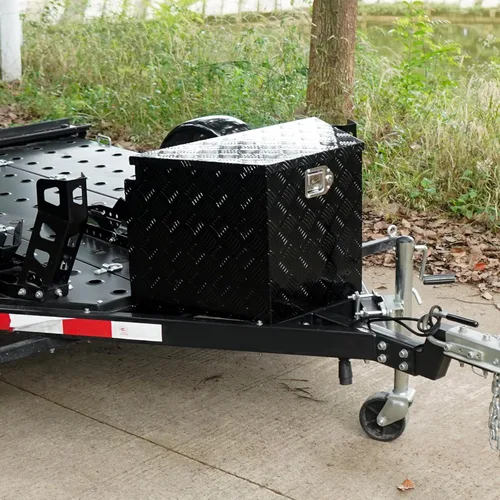 Vista 8 de VEVOR Caja para Lengüeta de Remolque, Cofre de Herramientas de Cajas para Lengüeta de Placa Diamantada de Aleación de Aluminio, Caja