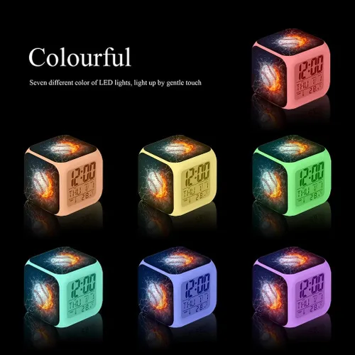 Vista 3 de Reloj despertador LED con diseño deportivo de béisbol, reloj de mesa creativo de escritorio, brillante, electrónico, colorido, digital, reloj