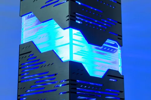 Vista 4 de Lámpara de noche Neon Horizon Estilo futurista de aspecto metálico Linterna hecha a mano