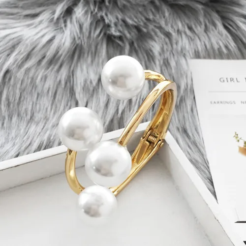 Vista 4 de Long tiantian Brazalete de perlas doradas para mujer, pulsera asimétrica para muñeca, simple y a la moda, regalo para niñas