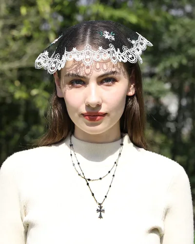 Vista 4 de Mantveil Round Chapel Cap Veil Vintage Flower Lace Mantilla Veils for Church Catholic Women Prayer Latin Mass Head Coverings