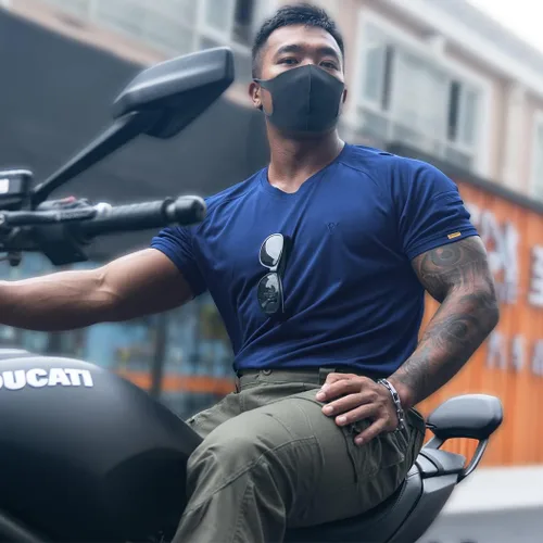 Vista 7 de IDOGEAR Camisas tácticas de cuello redondo para hombre, camiseta atlética de manga corta, camisetas deportivas para exteriores