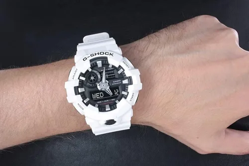Vista 7 de Casio G Shock GA700-7A Reloj de buceo de cuarzo japonés de resina blanca para hombre Blanco Reloj de cuarzo