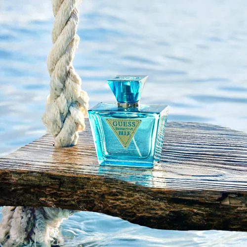 Vista 4 de Guess Seductive Blue - Perfume en espray para mujer, 1.0 onzas líquidas.