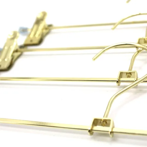 Vista 8 de Paquete de 30 perchas de metal dorado de 13.7 pulgadas con gancho giratorio