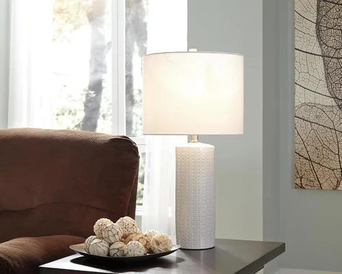 Vista 2 de Signature Design by Ashley Steuben - Lámpara de mesa de cerámica texturizada, 2 lámparas, 25", color blanco sólido