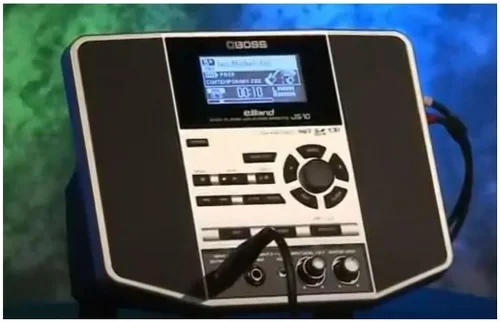 Vista 5 de Boss eBand JS-10 - Reproductor de audio con efectos de guitarra, color negro y plateado