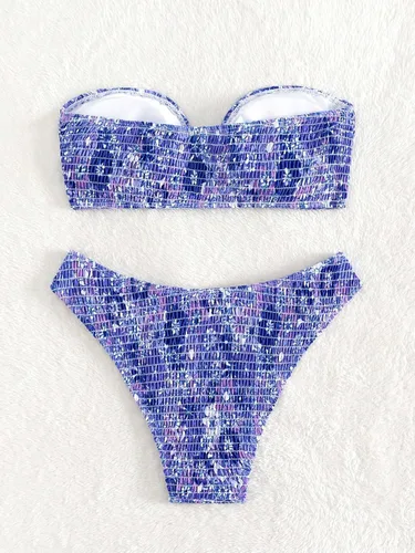 Vista 2 de WDIRARA Conjunto de bikini bandeau sin tirantes con estampado floral para mujer, traje de baño de 2 piezas con anillo