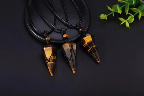 Vista 6 de XIANNVXI collar de piedras preciosas de cristal curativo con colgante de pirámide y cadena ajustable, joyería de cuarzo natural reiki para hombres