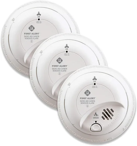 Vista 6 de First Alert Alarma combinada de humo y monóxido de carbono, detector cableado de interconexión con batería de respaldo, SMICO100-AC, Paquete de 1