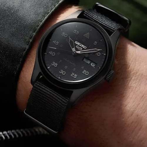Vista 2 de Seiko Reloj automático de correa de acero inoxidable con esfera negra para hombre
