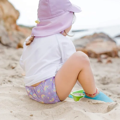 Vista 3 de i play. Baby Girls' Flap Sun Protection Swim Hat