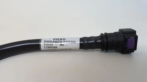 Vista 2 de Volvo Conjunto de manguera DEF para camión 21305289