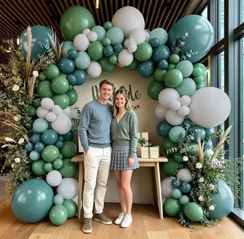 Vista 7 de Kit de arco de globos de color azul polvoriento, guirnalda de globos de látex de doble relleno, verde salvia, blanco mate, globos de látex para baby