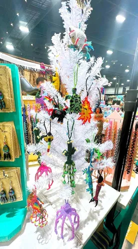 Vista 2 de Figura colgante de perezoso con cuentas, adorno de adorno de semillas de vidrio checo con cuentas colgantes, decoración hecha a mano, accesorios