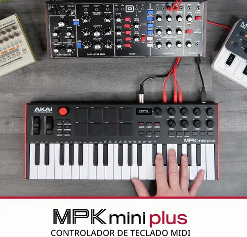 Vista 12 de Akai Professional MPK Mini Plus - Controlador de teclado MIDI USB con 37 teclas mini, 8 almohadillas MPC, secuenciador, E/S MIDI/CV/Gate, software