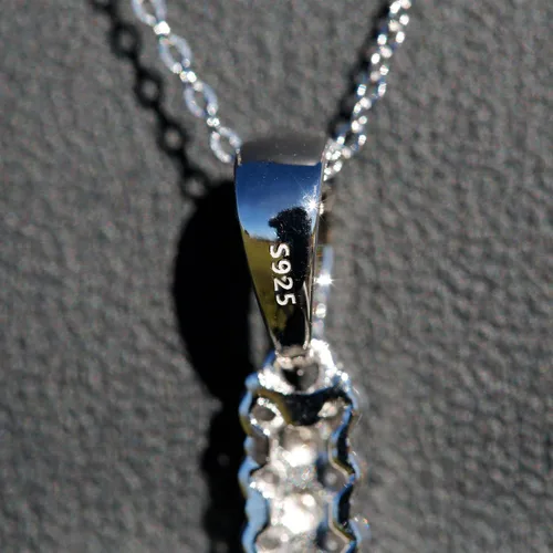 Vista 5 de VVS1 - Colgante de cruz de moissanita para hombres y mujeres, chapado en oro de 18 quilates, plata de ley 925 maciza, color D, solo colgante