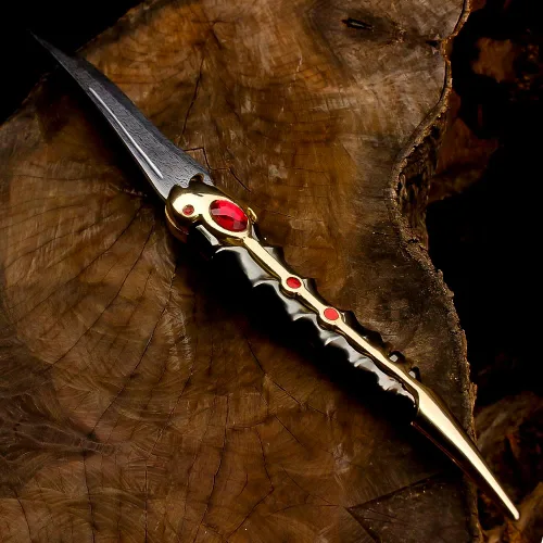 Vista 3 de Cuchillo medieval hecho a mano con réplica de película Catpaw Dagger Aryya Stark con soporte de mesa