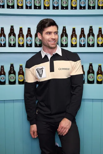 Vista 2 de Guinness Camiseta de rugby irlandés de manga larga para hombre, camiseta de rugby estilo polo para hombre, sudadera de cerveza