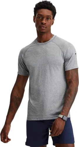 Vista 7 de Fabletics Camiseta The Training Day para hombre, rendimiento, correr, entrenamiento, gimnasio, transpirable, elástica en 4 direcciones