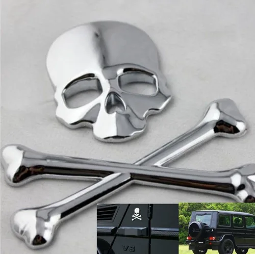 Vista 3 de emblema 3D, logotipo, calcomanía, insignia de calavera y huesos cruzados y piratas de metal cromado para Suzuki Kawasaki Harley Yamaha Honda Cromo