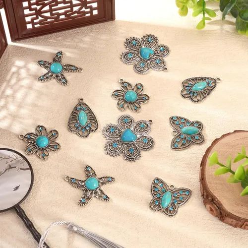 Vista 7 de PH PandaHall PandaHall - 10 dijes bohemios de mariposa turquesa en 5 estilos de flores turquesas, dijes de joyería occidental para manualidades
