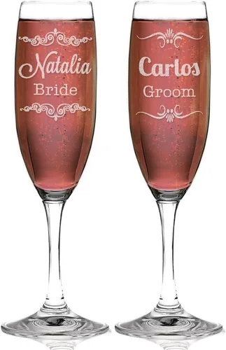 Vista 4 de Juego de 2 copas de champán personalizadas con nombre grabado para boda recién casados