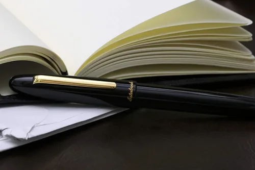 Vista 4 de Esterbrook Pluma Estilográfica Ebony Black With Gold Trim - Punta mediana