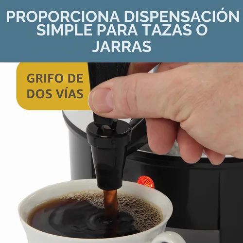 Vista 4 de Cafetera West Bend de aluminio altamente pulido con control automático de temperatura, preparación de una taza por minuto y fácil limpieza. Incluye