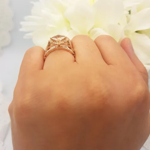 Vista 6 de Dazzlingrock Collection Anillo de compromiso de 14 quilates con piedras preciosas acolchadas y diamantes redondos para mujer, oro rosa