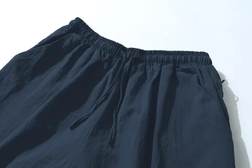 Vista 2 de JIEFULL Pantalones cortos de pirata para hombre, pantalones de disfraz renacentista, pantalones retro medievales, pantalones cortos vikingos