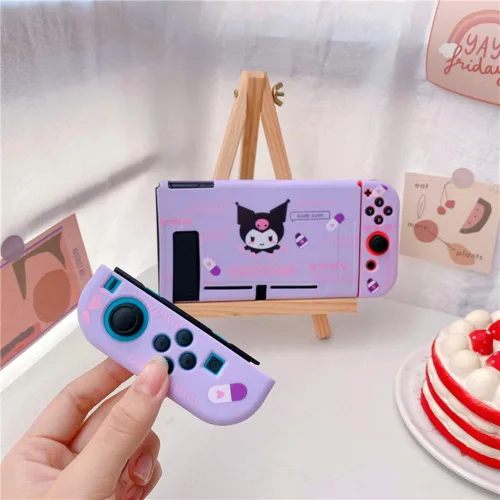 Vista 2 de ENIFLY Linda funda suave a prueba de golpes Kuromi compatible con Nintendo Switch, carcasa duradera resistente a los arañazos para Joycon, juego