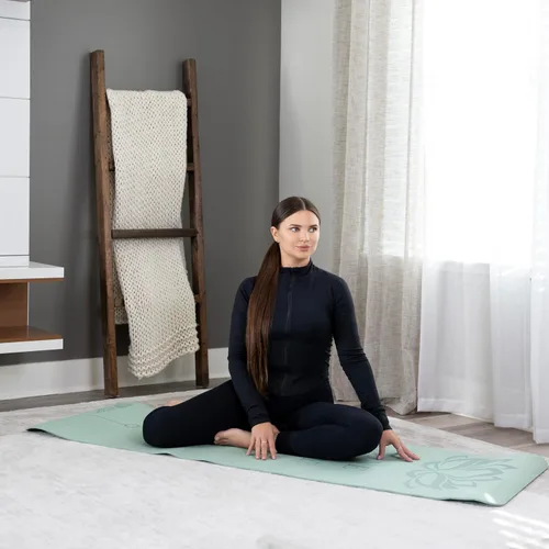 Vista 2 de Recovery Lyfe - Esterilla de yoga con grabado "One Day at a Time", Eco TPE antideslizante, verde salvia, 72" x 24" x 0.236 in, esterilla de yoga