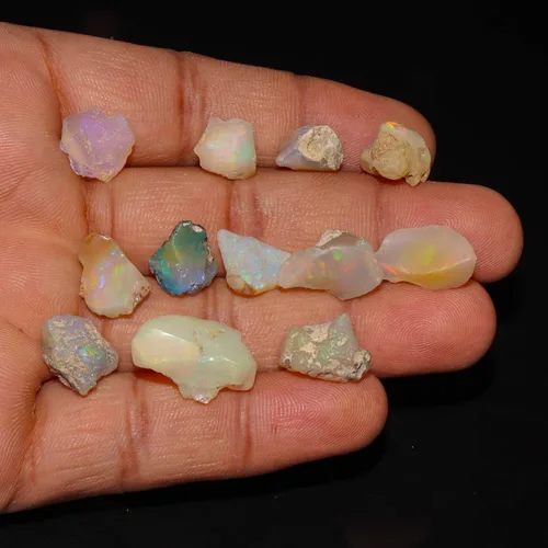 Vista 3 de Piedra natural de ópalo etíope crudo, cristal áspero piedra natal de octubre para hacer joyas, suministros de cristal para bricolaje, piedras